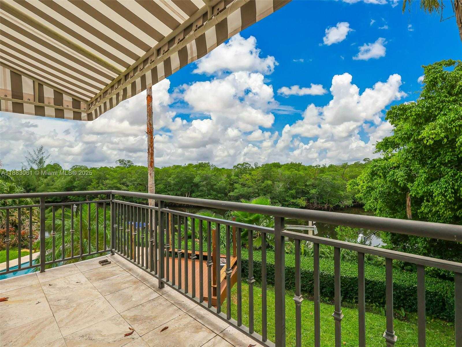 Small Image of 184 PALOMA DR, Coral Gables Number 15