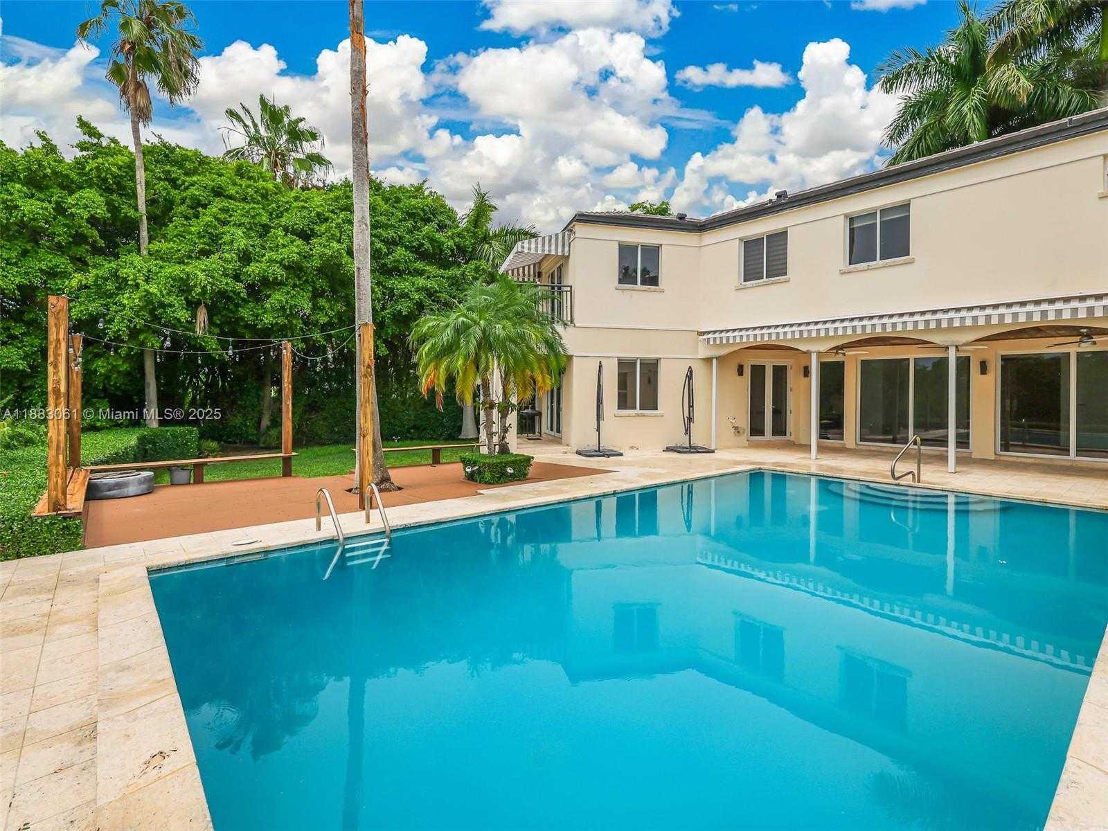 Small Image of 184 PALOMA DR, Coral Gables Number 16