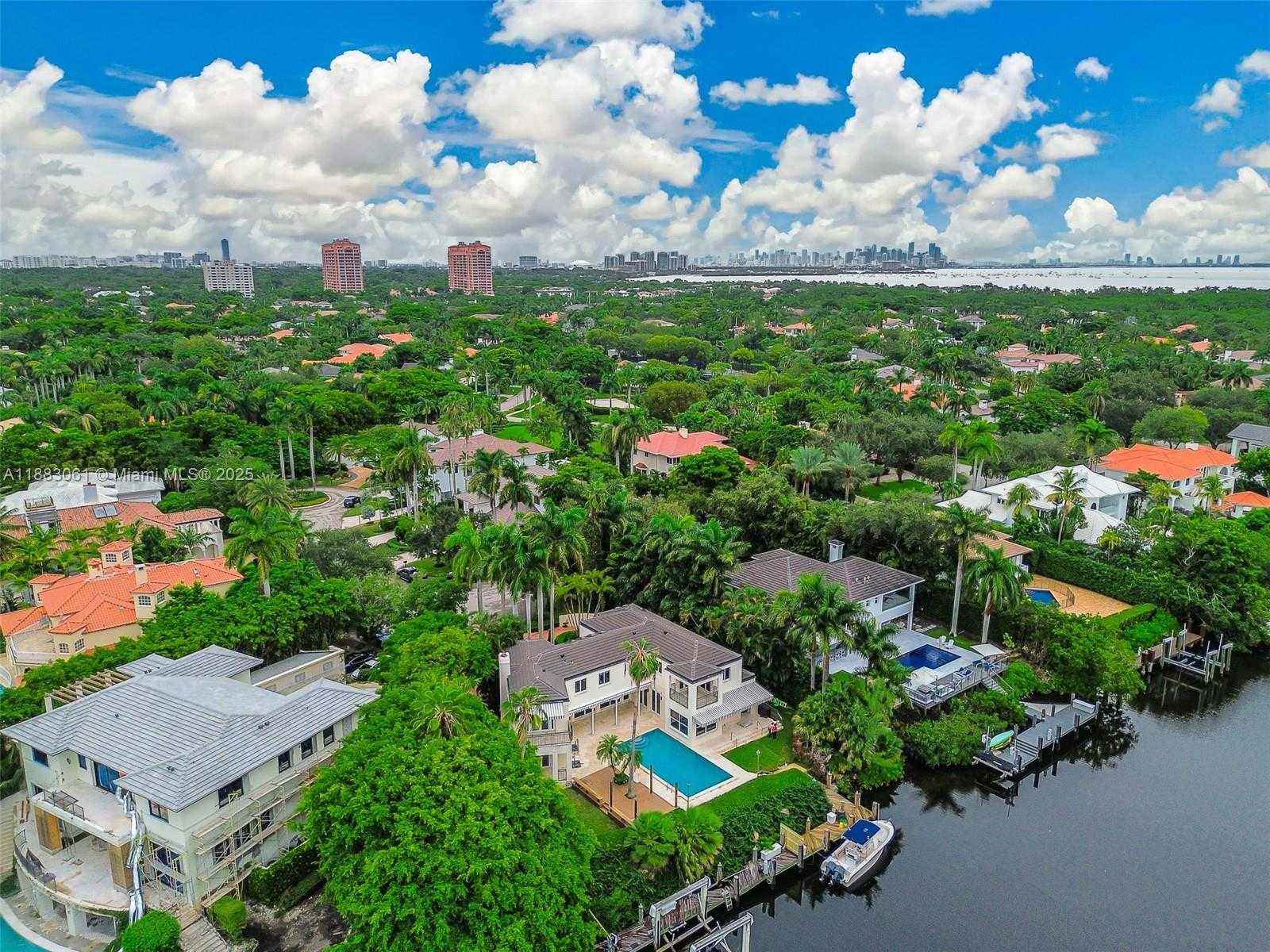 Small Image of 184 PALOMA DR, Coral Gables Number 20