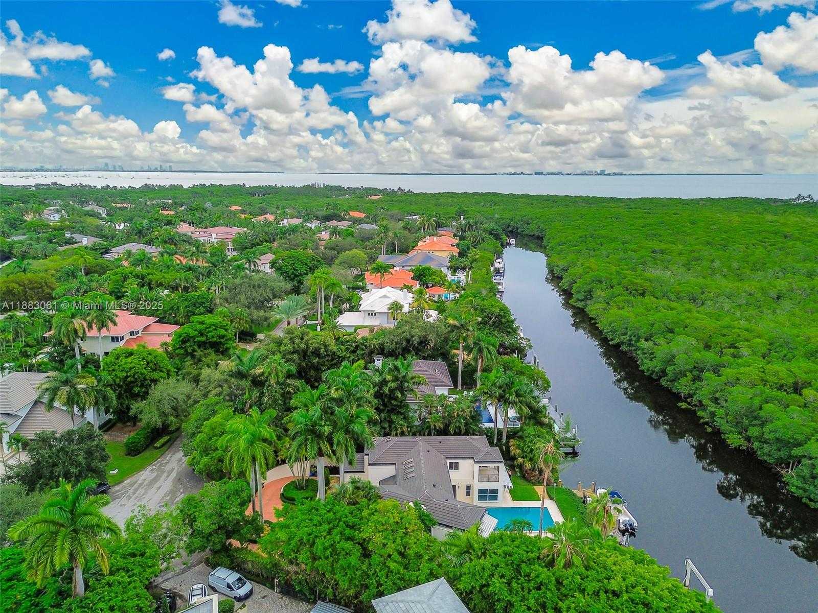 Small Image of 184 PALOMA DR, Coral Gables Number 21