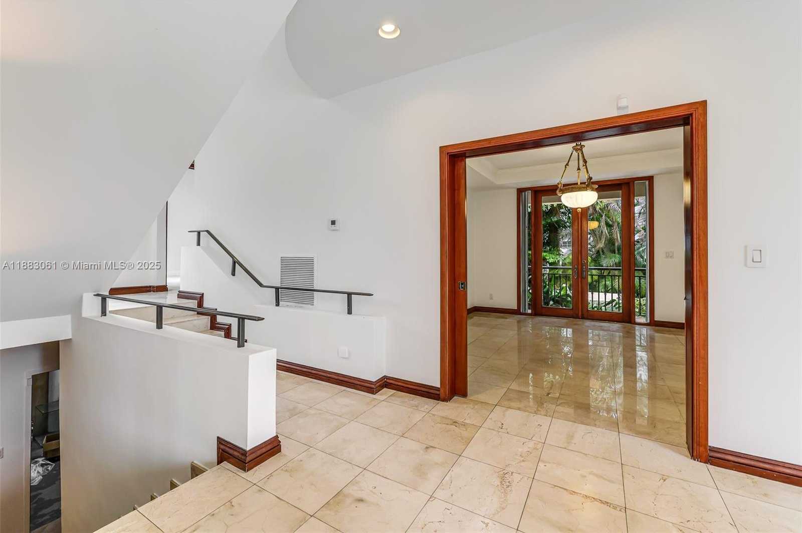 Small Image of 184 PALOMA DR, Coral Gables Number 6