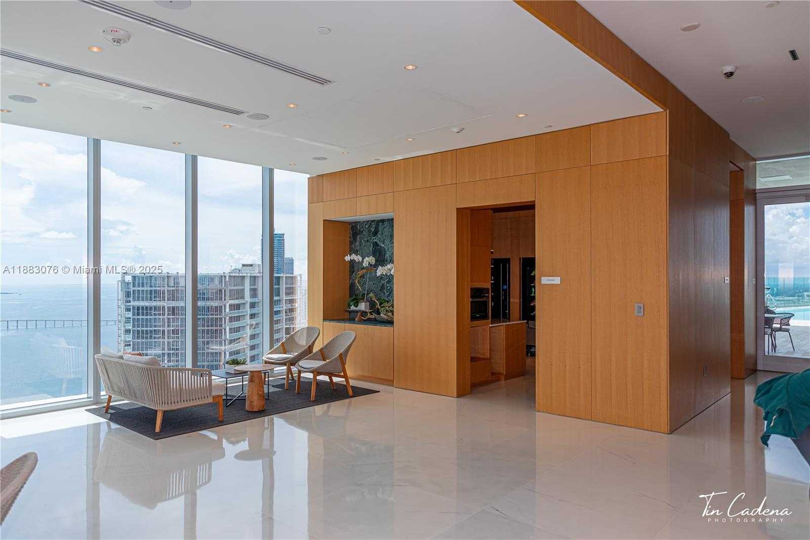 Small Image of 300 BISCAYNE BOULEVARD WAY #2606W, Miami Number 23
