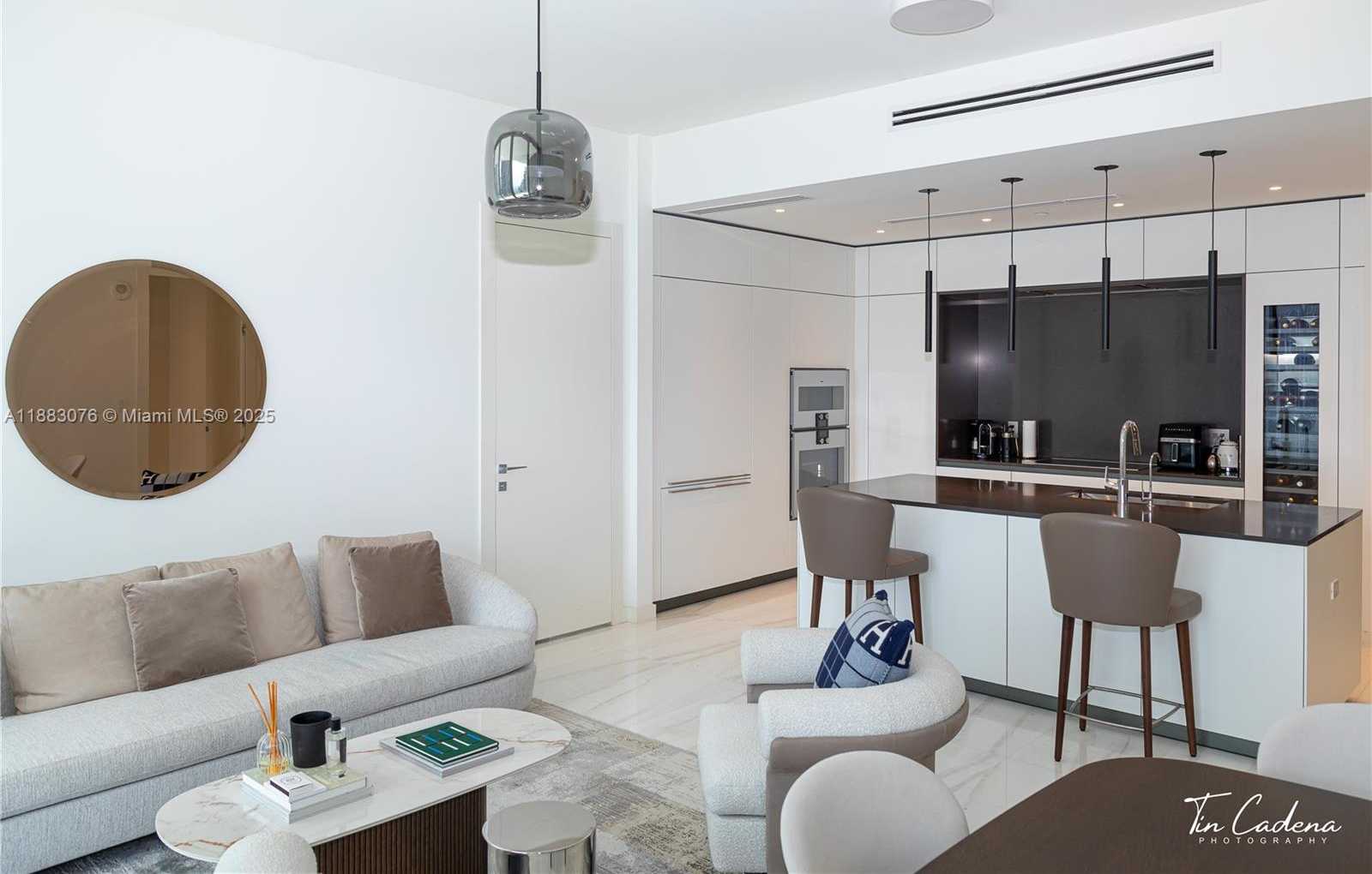 Small Image of 300 BISCAYNE BOULEVARD WAY #2606W, Miami Number 4