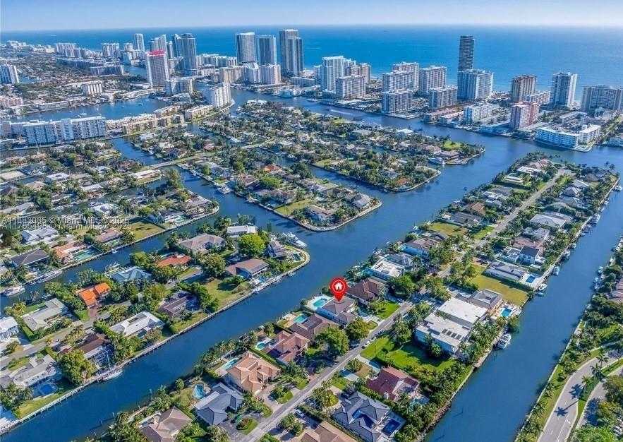 Small Image of 406 HOLIDAY DR, Hallandale Beach Number 57
