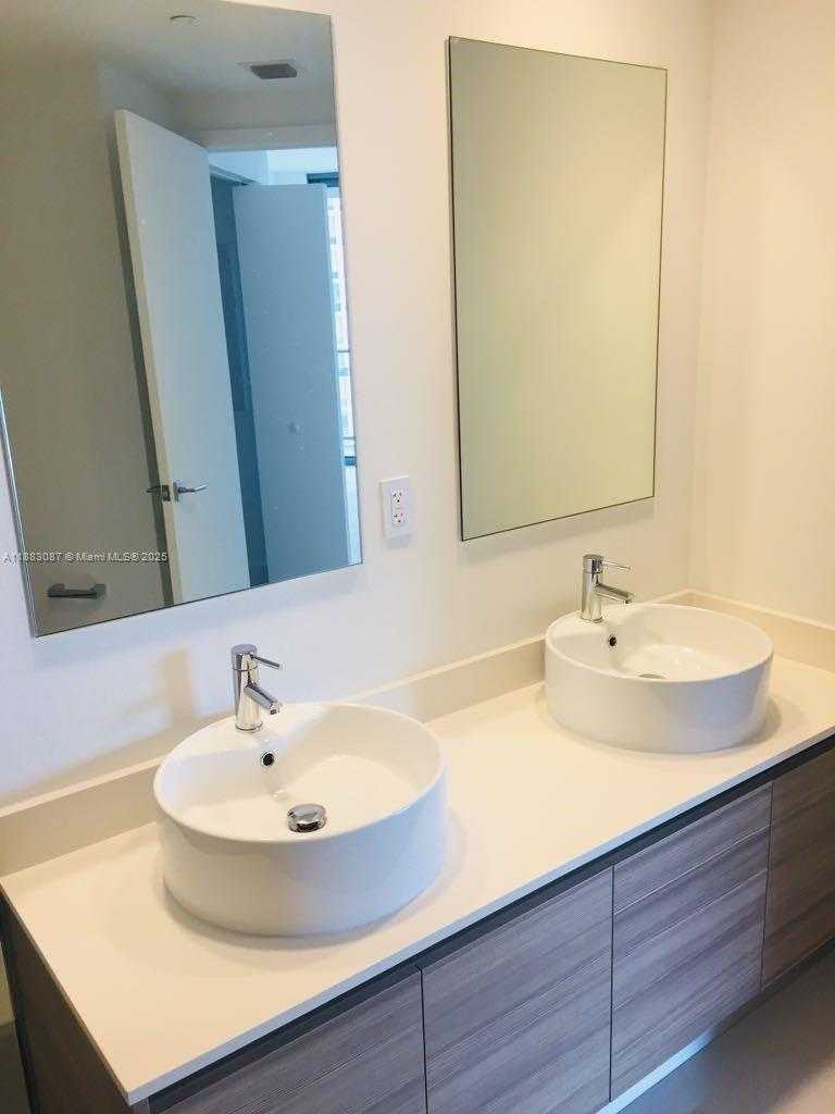 Small Image of 121 NORTH EAST 34TH STREET #2316, Miami Number 19