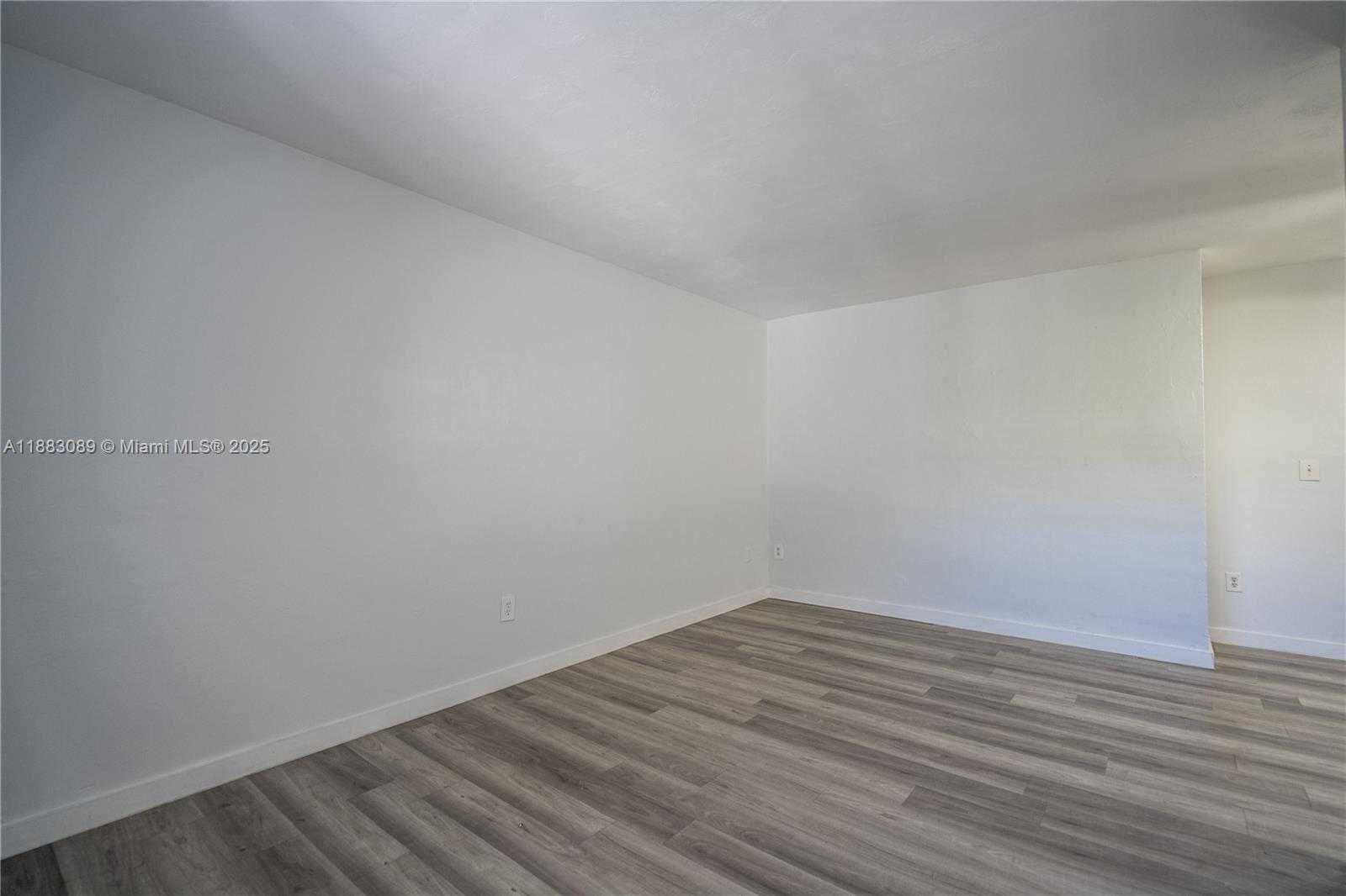 Small Image of 1190 71ST ST #9, Miami Beach Number 4