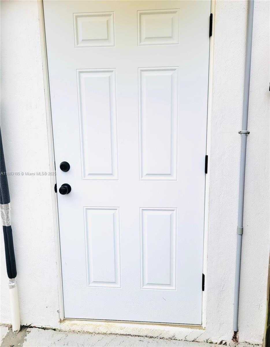 Small Image of 6730 CHARLESTON ST #B-2, Hollywood Number 3