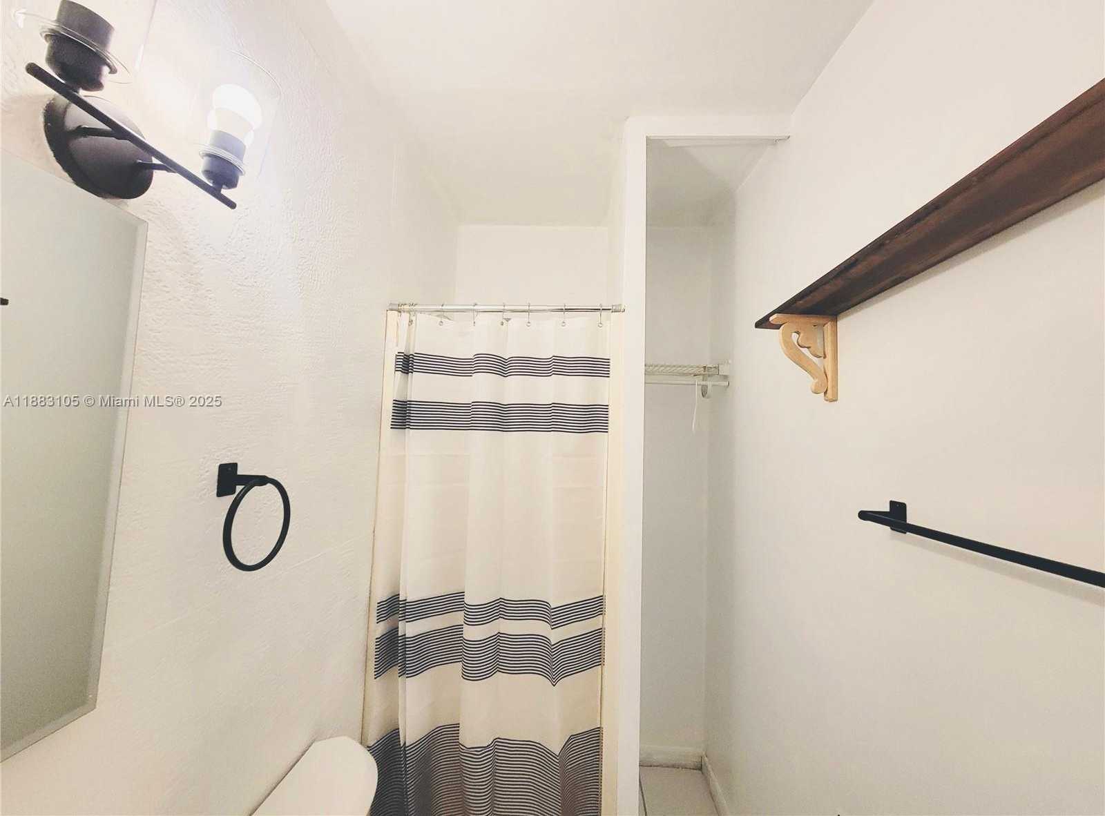 Small Image of 6730 CHARLESTON ST #B-2, Hollywood Number 9