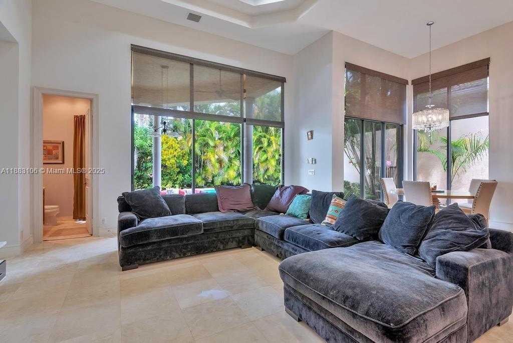 Small Image of 17931 LAKE AZURE WAY, Boca Raton Number 13
