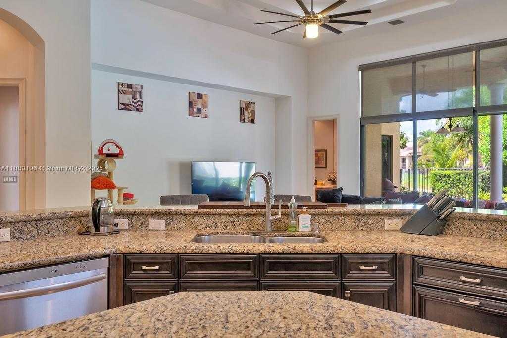 Small Image of 17931 LAKE AZURE WAY, Boca Raton Number 16