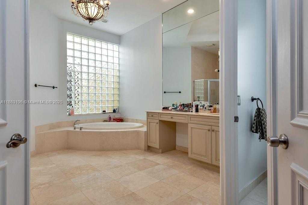 Small Image of 17931 LAKE AZURE WAY, Boca Raton Number 28