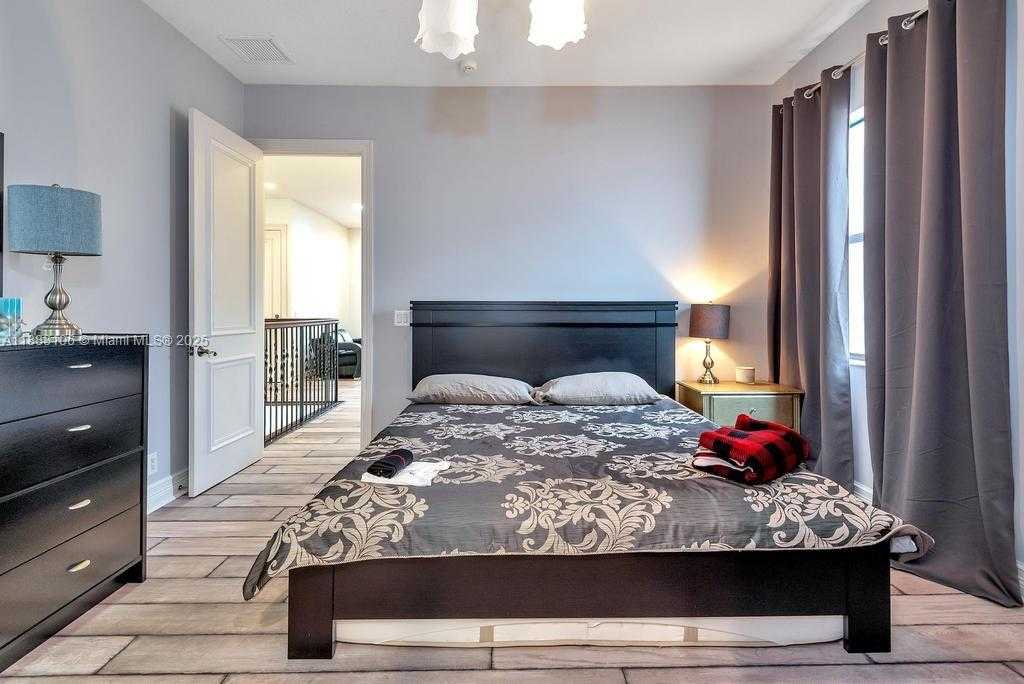 Small Image of 17931 LAKE AZURE WAY, Boca Raton Number 33