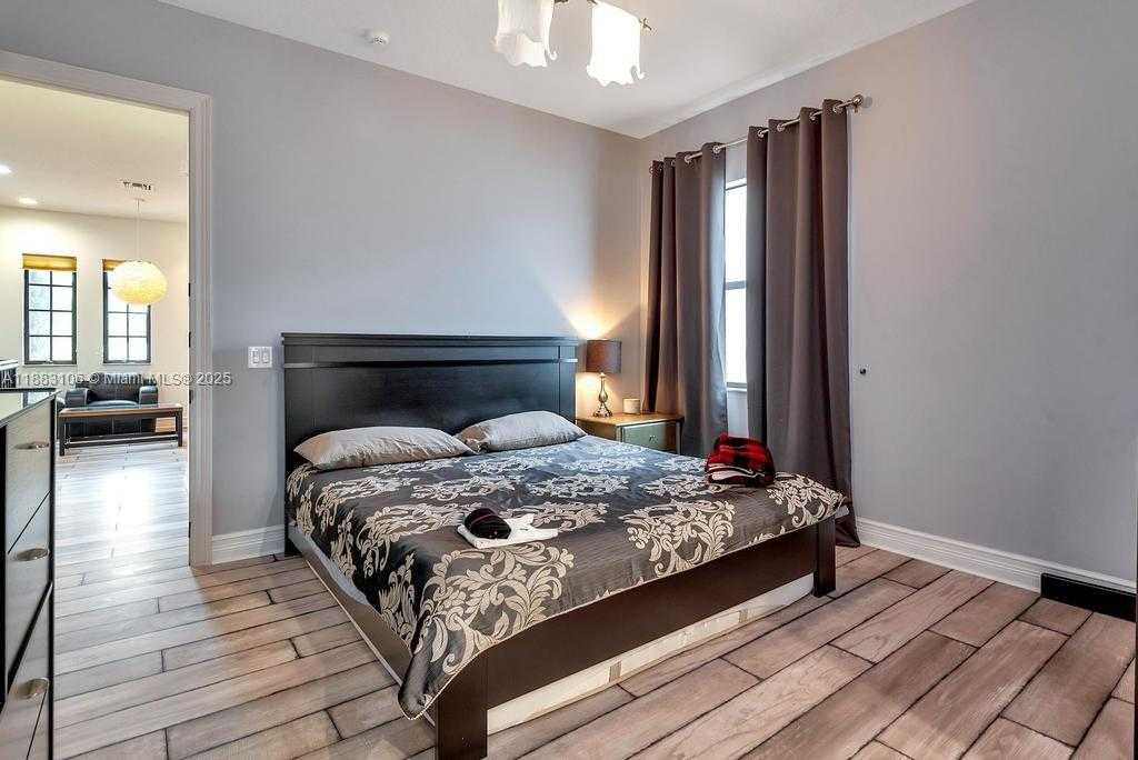 Small Image of 17931 LAKE AZURE WAY, Boca Raton Number 35