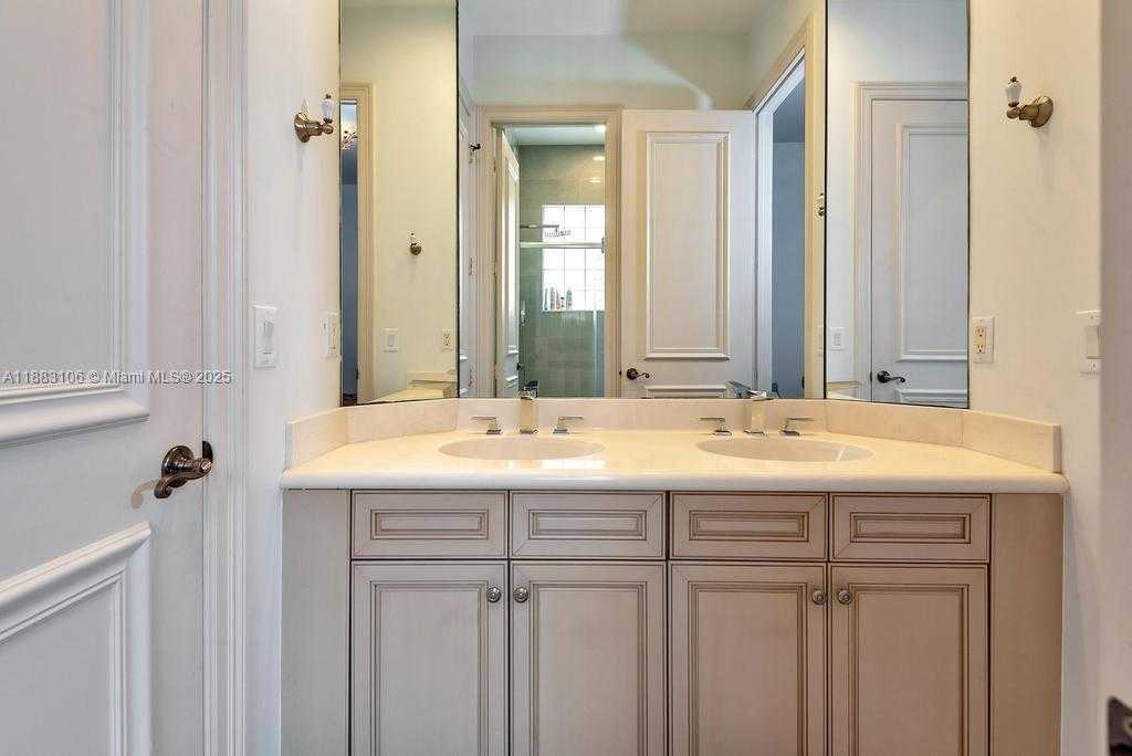 Small Image of 17931 LAKE AZURE WAY, Boca Raton Number 37