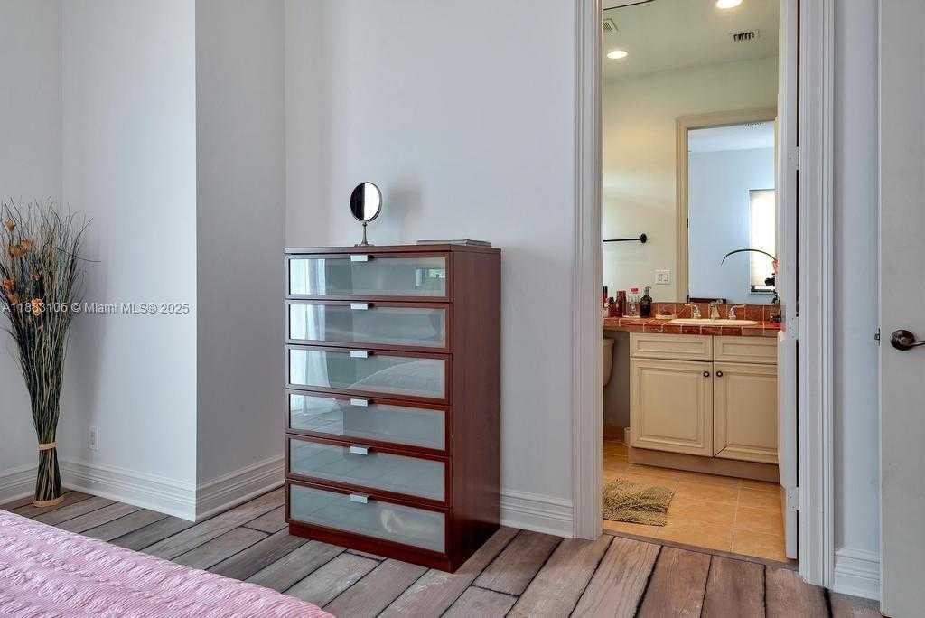 Small Image of 17931 LAKE AZURE WAY, Boca Raton Number 44