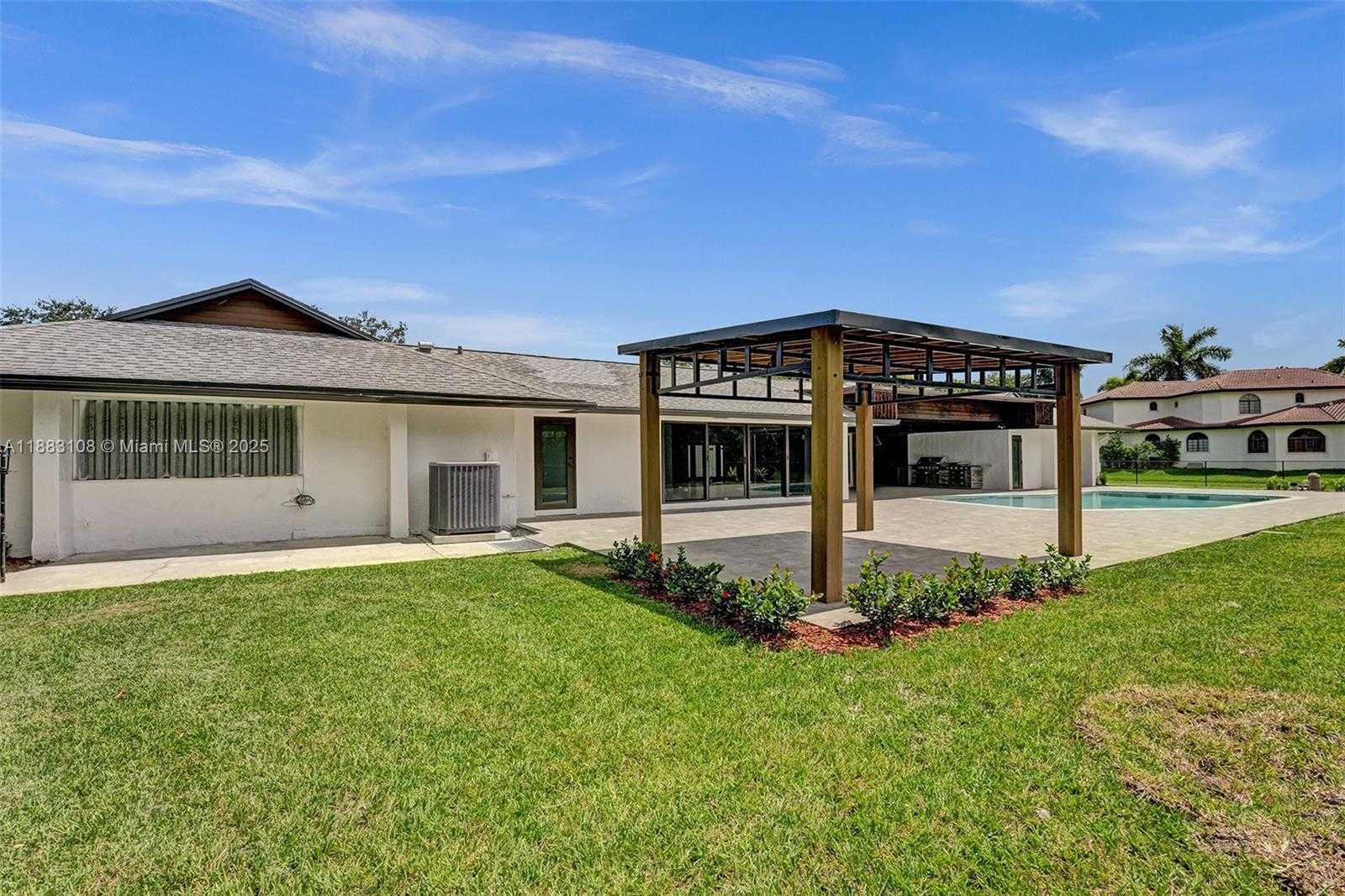 Small Image of 12100 NORTH WEST 6TH ST, Plantation Number 15