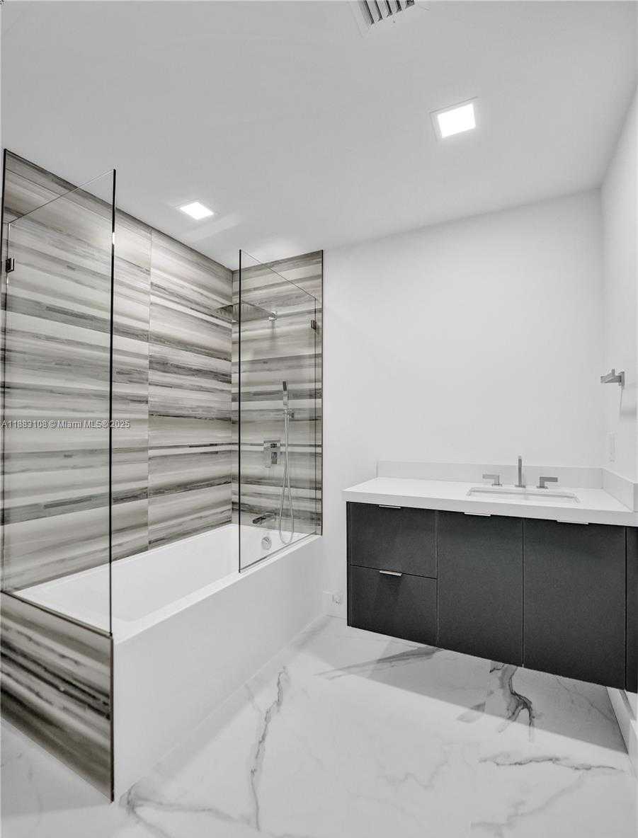 Small Image of 12100 NORTH WEST 6TH ST, Plantation Number 30