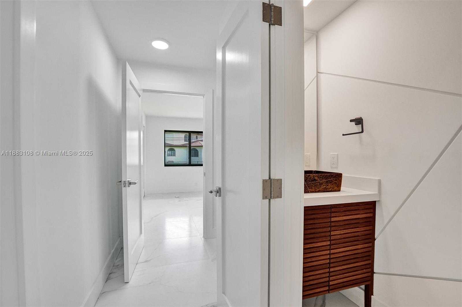 Small Image of 12100 NORTH WEST 6TH ST, Plantation Number 33