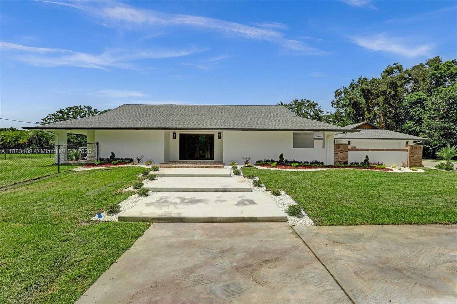 Small Image of 12100 NORTH WEST 6TH ST, Plantation Number 62