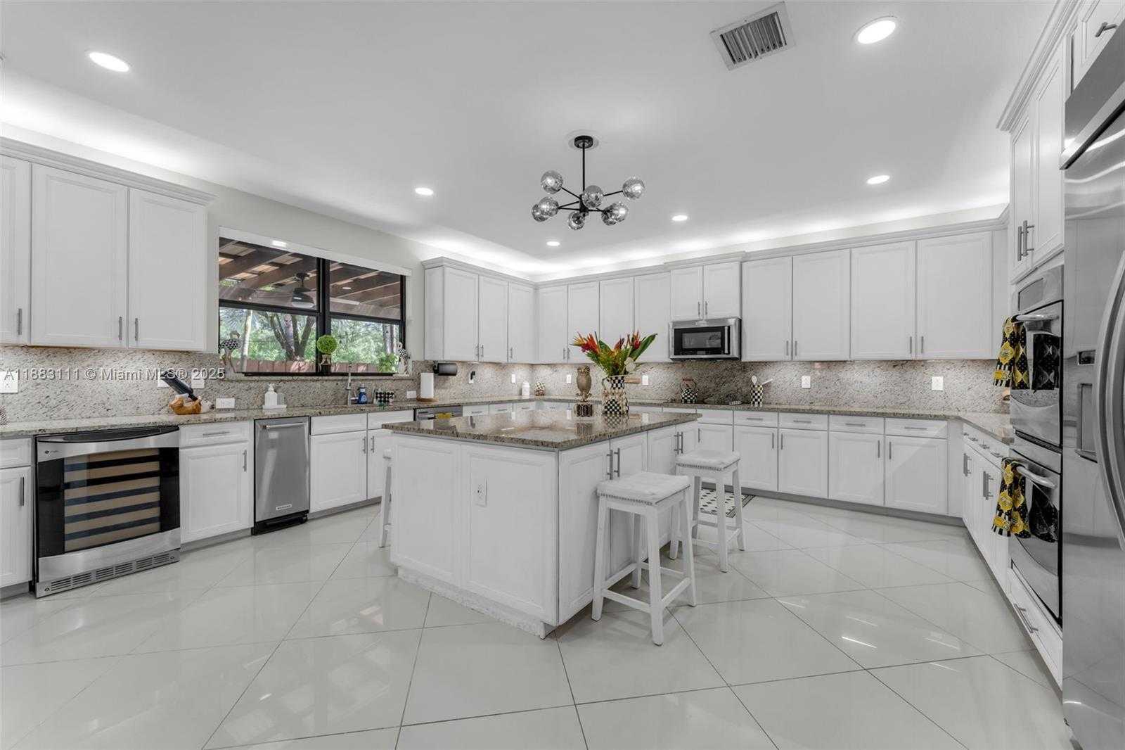 Small Image of 9805 NORTH WEST 89TH TER, Doral Number 12