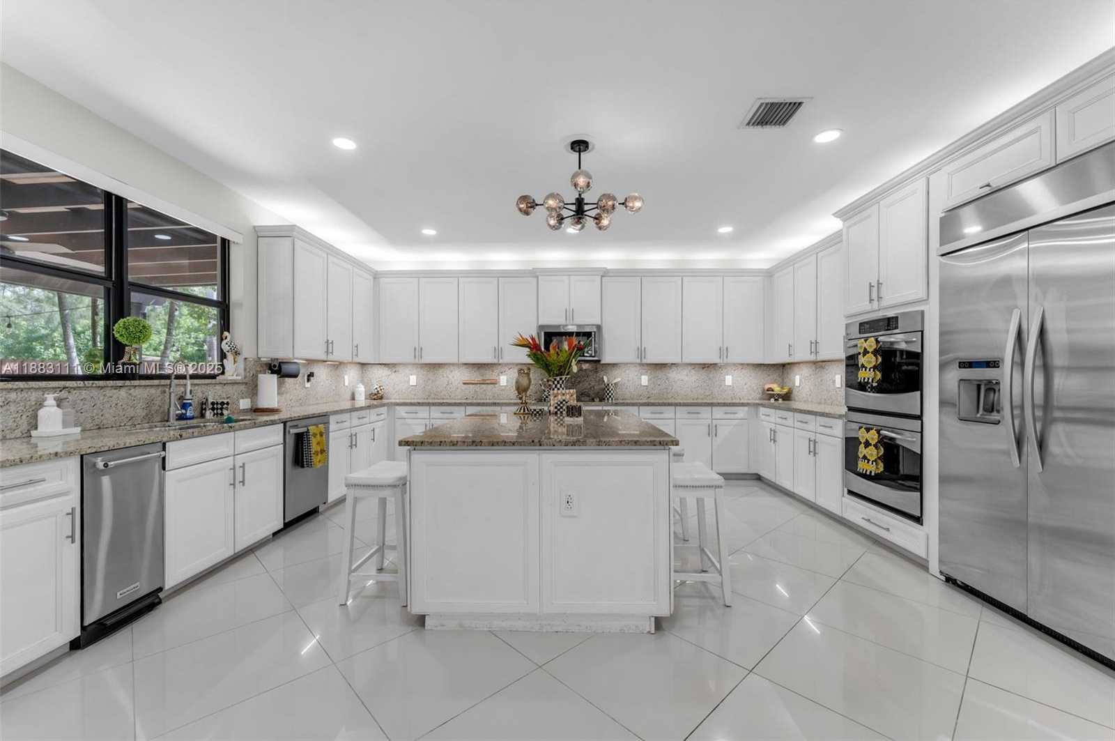Small Image of 9805 NORTH WEST 89TH TER, Doral Number 13