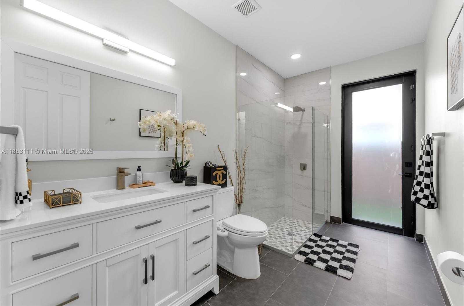 Small Image of 9805 NORTH WEST 89TH TER, Doral Number 16