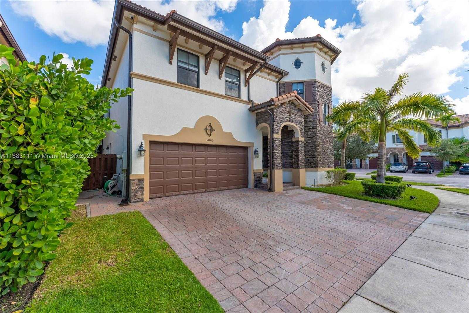 Small Image of 9805 NORTH WEST 89TH TER, Doral Number 2