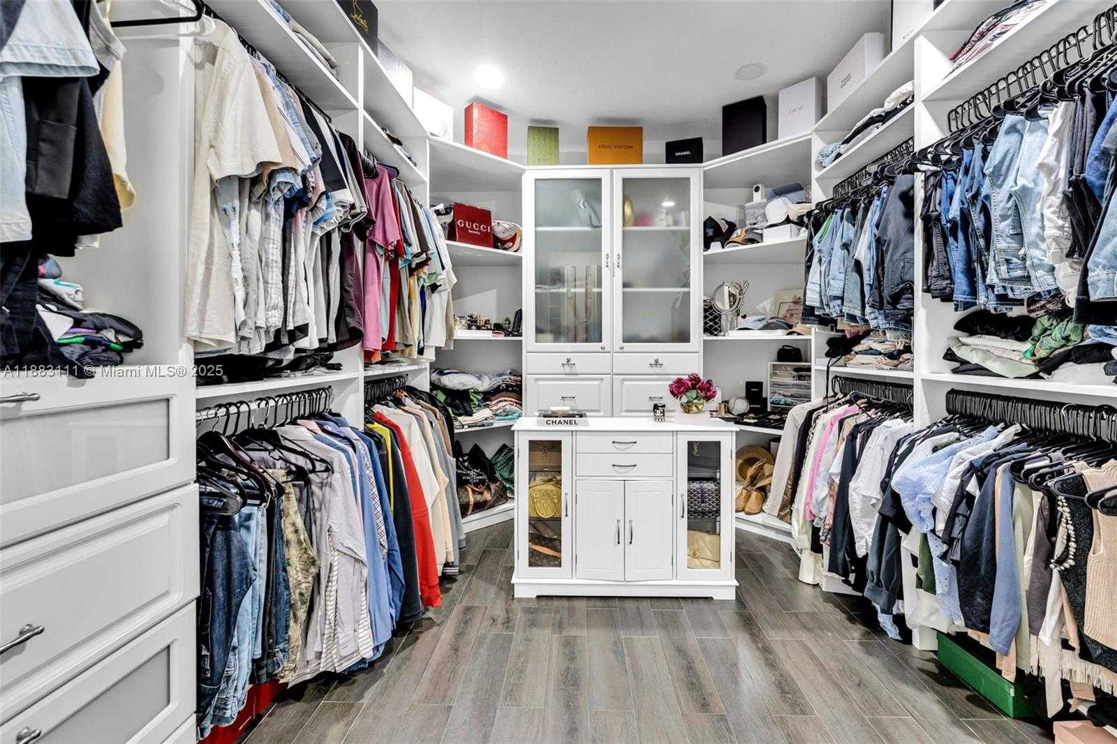 Small Image of 9805 NORTH WEST 89TH TER, Doral Number 31