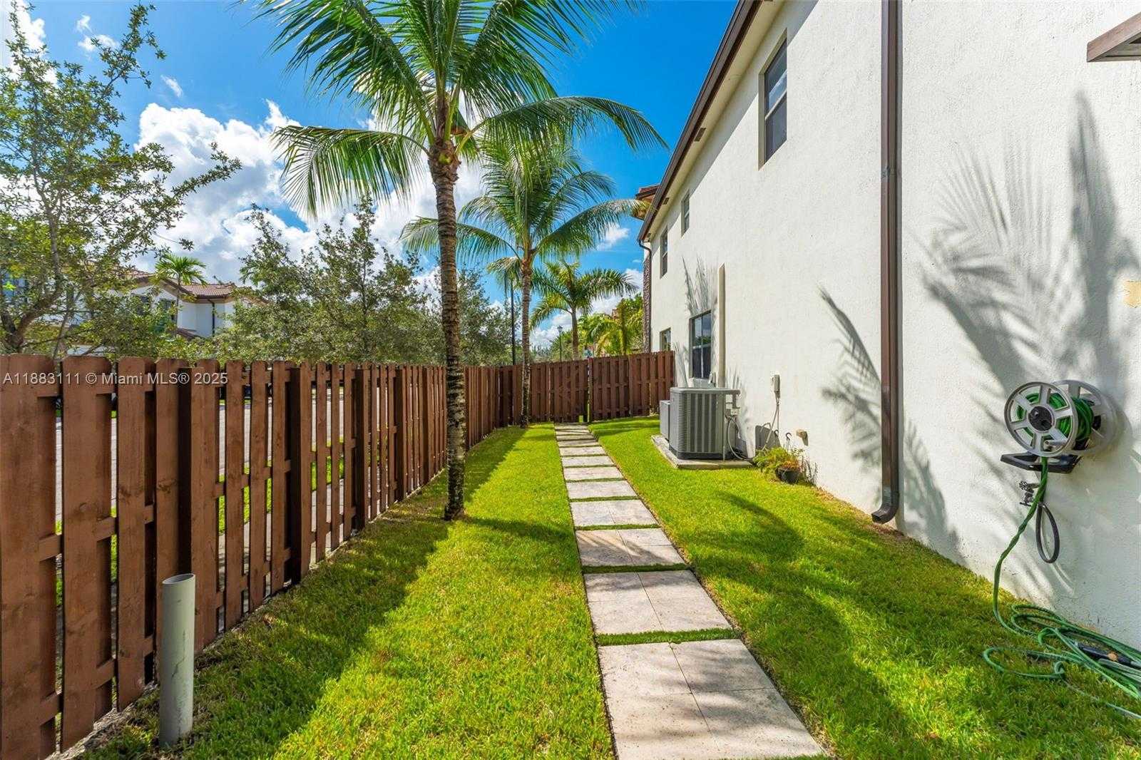 Small Image of 9805 NORTH WEST 89TH TER, Doral Number 53