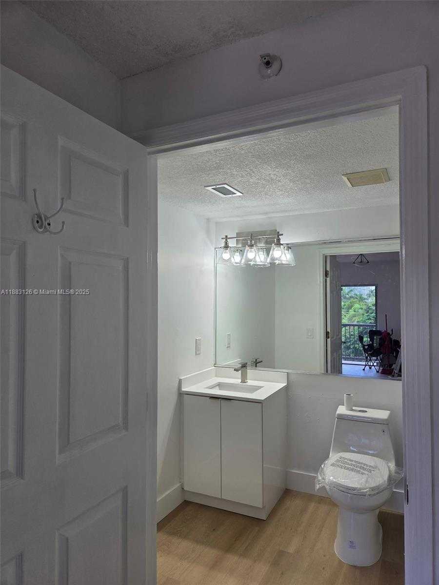 Small Image of 1918 BRICKELL AVE #402, Miami Number 5
