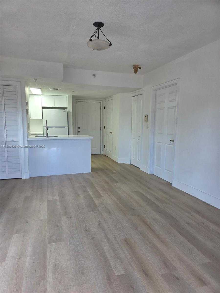 Small Image of 1918 BRICKELL AVE #402, Miami Number 6