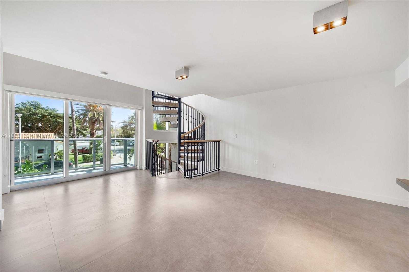 Small Image of 1500 BAY RD #T-1522, Miami Beach Number 12