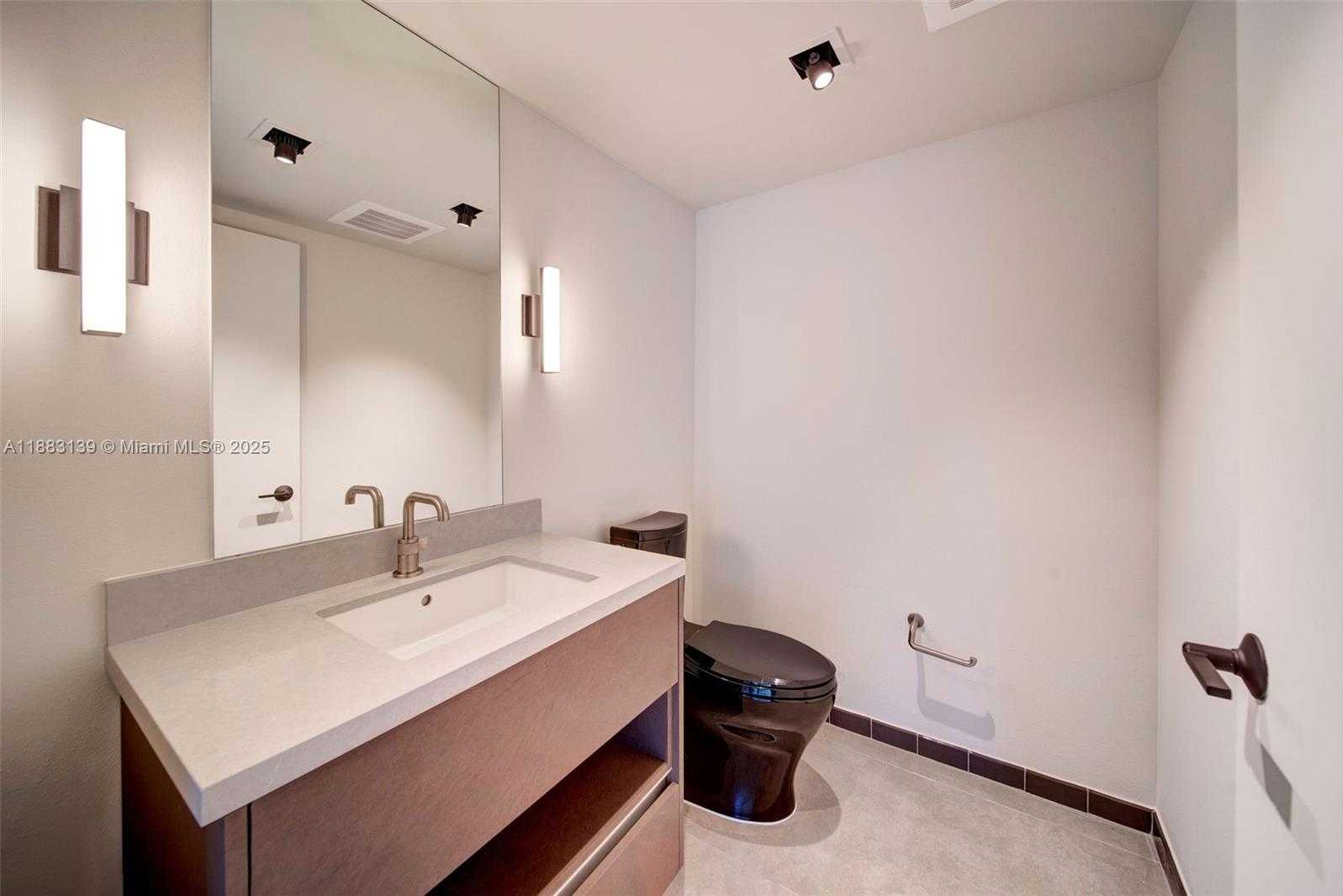Small Image of 1500 BAY RD #T-1522, Miami Beach Number 16
