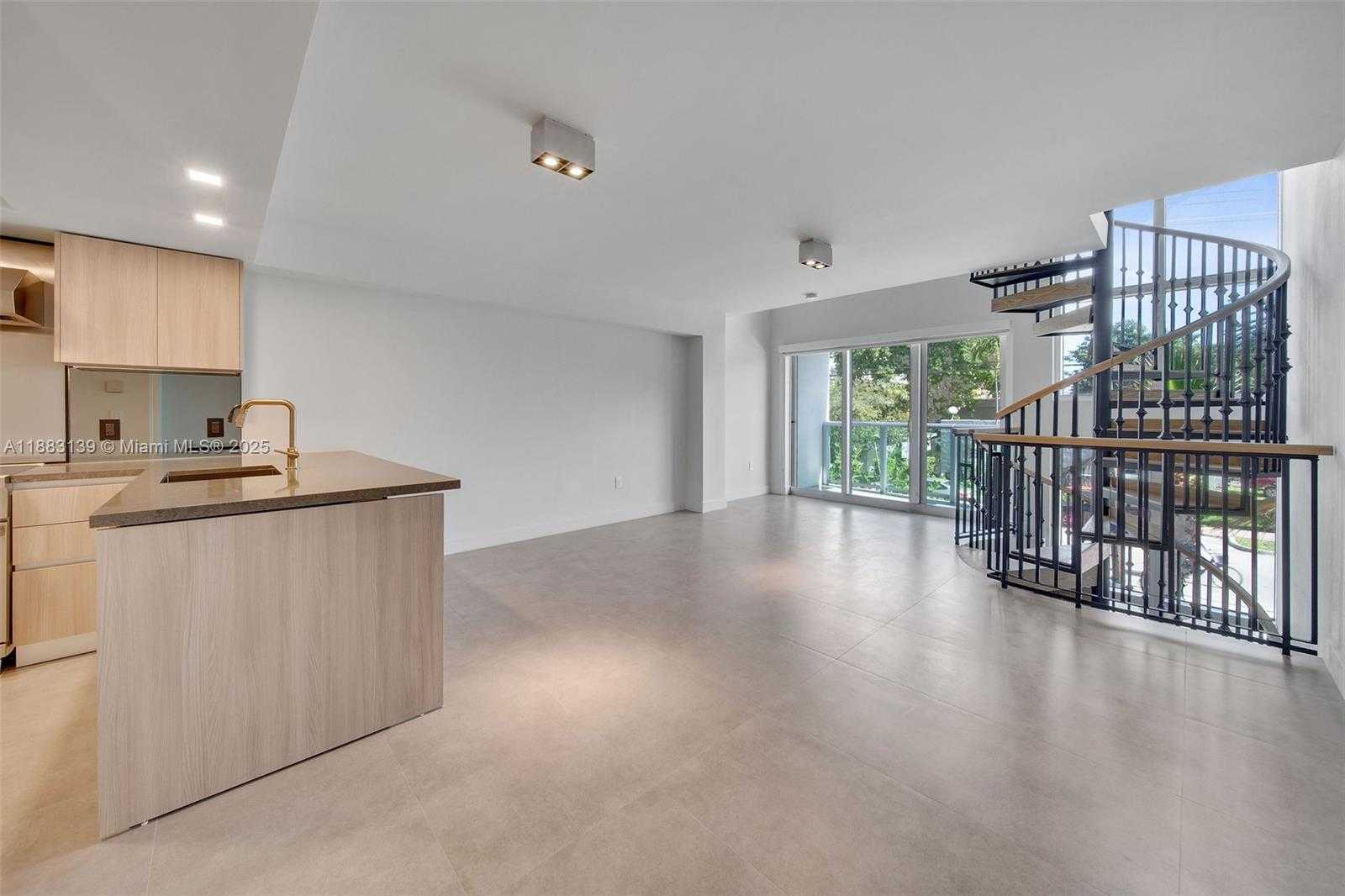 Small Image of 1500 BAY RD #T-1522, Miami Beach Number 6