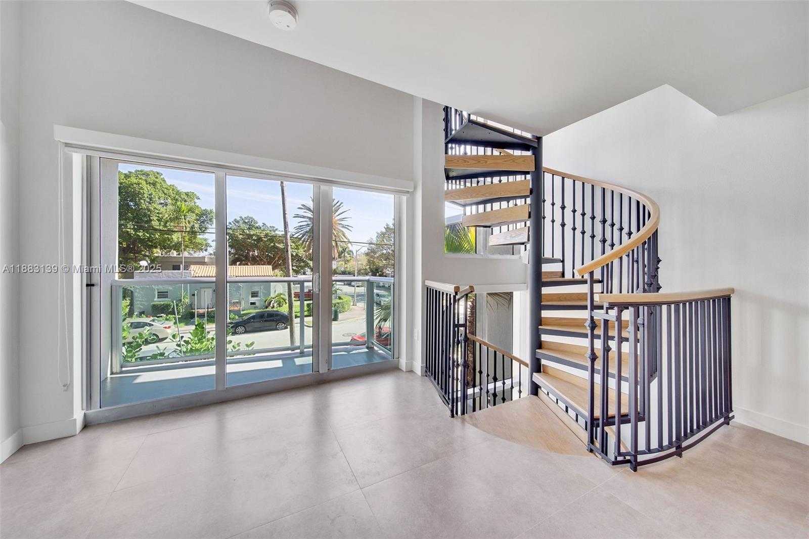 Small Image of 1500 BAY RD #T-1522, Miami Beach Number 8