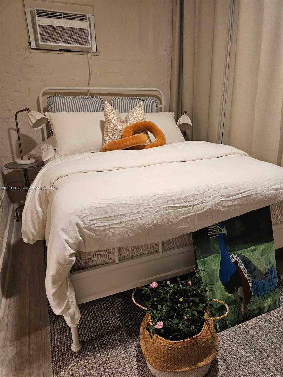 Small Image of 131 ZAMORA AVE #2, Coral Gables Number 6