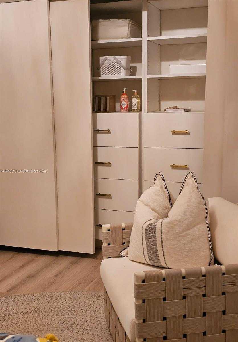 Small Image of 131 ZAMORA AVE #2, Coral Gables Number 9