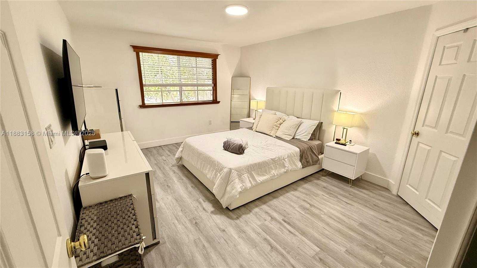 Small Image of 5725 NORTH WEST 114TH PATH #114, Doral Number 10