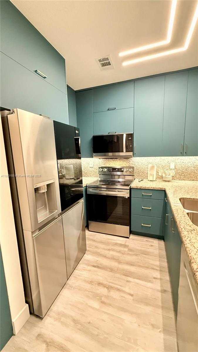 Small Image of 5725 NORTH WEST 114TH PATH #114, Doral Number 28