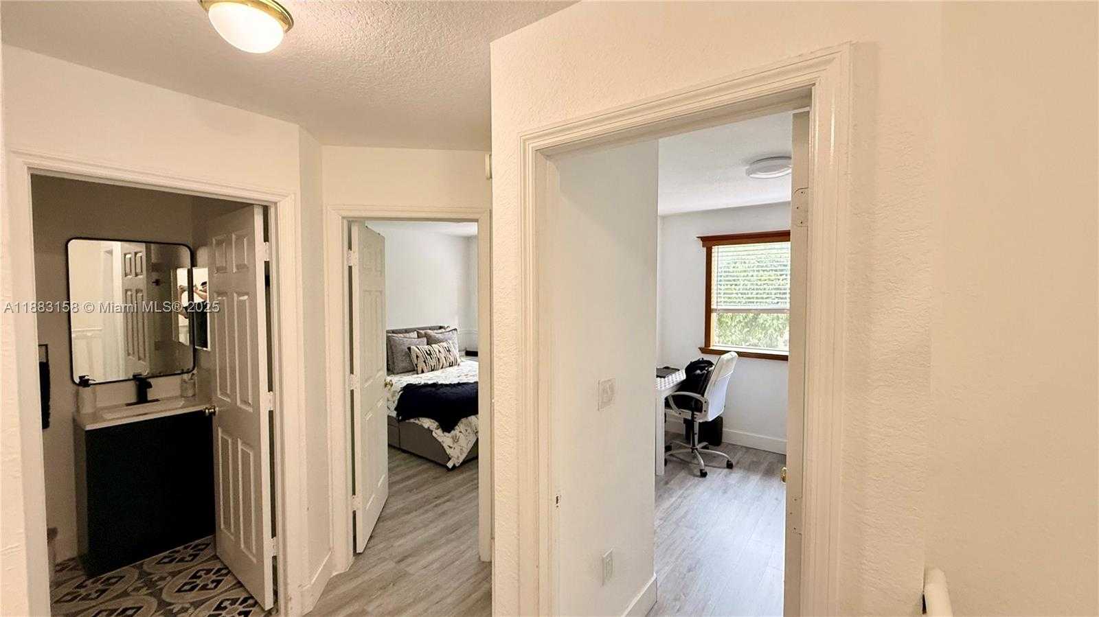 Small Image of 5725 NORTH WEST 114TH PATH #114, Doral Number 31