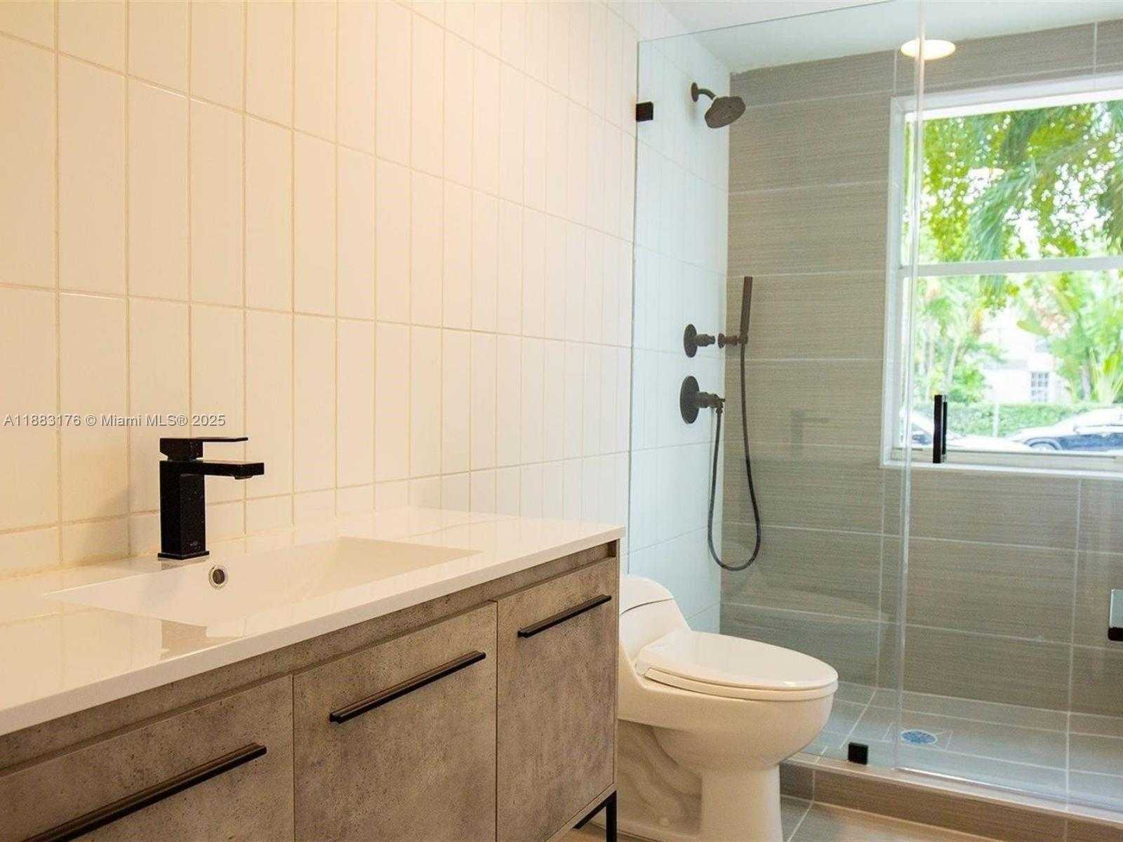 Small Image of 1000 7TH ST #2, Miami Beach Number 11