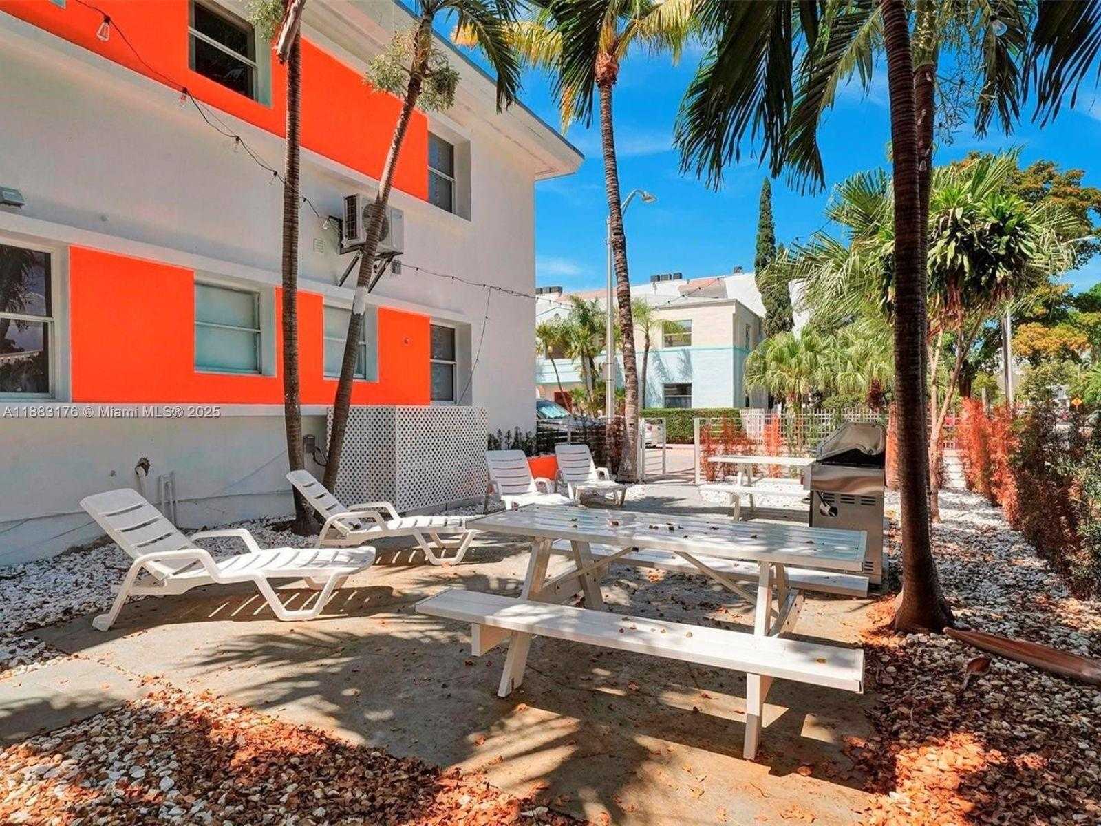 Small Image of 1000 7TH ST #2, Miami Beach Number 16