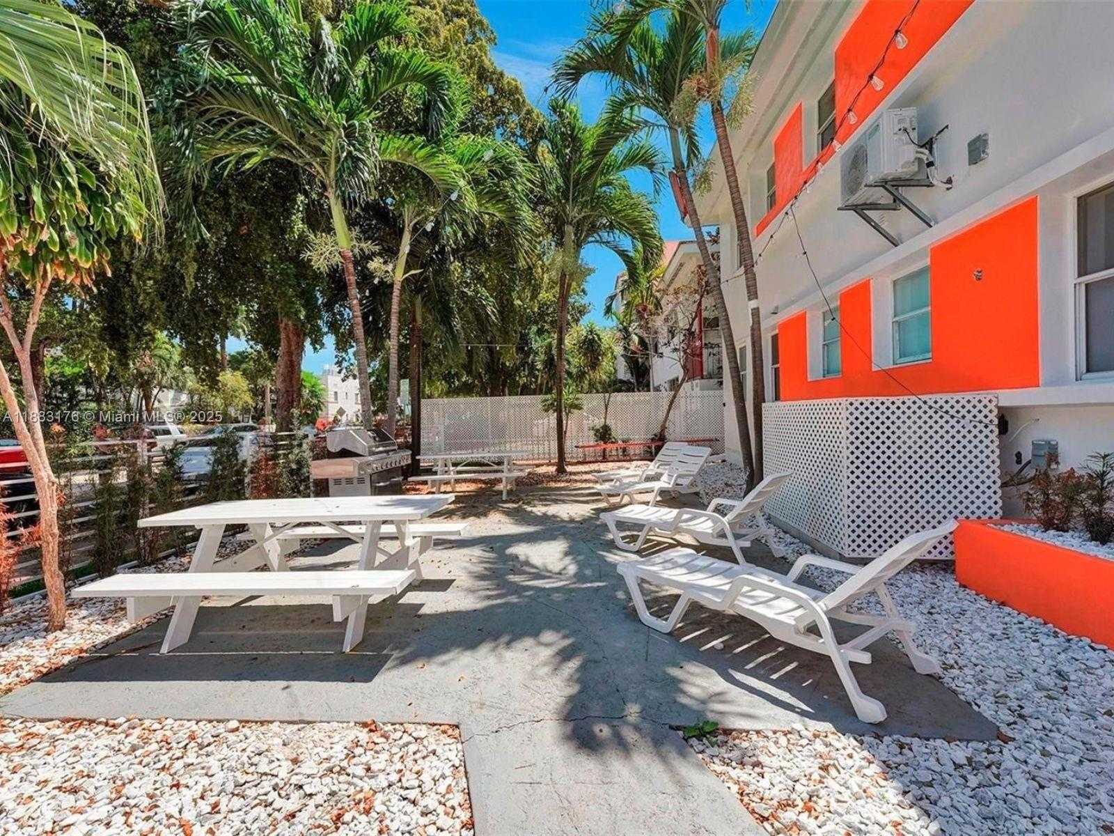 Small Image of 1000 7TH ST #2, Miami Beach Number 8