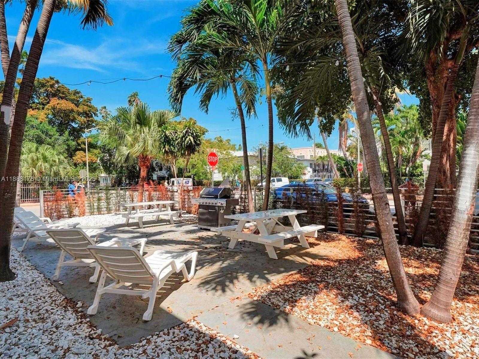 Small Image of 1000 7TH ST #2, Miami Beach Number 9