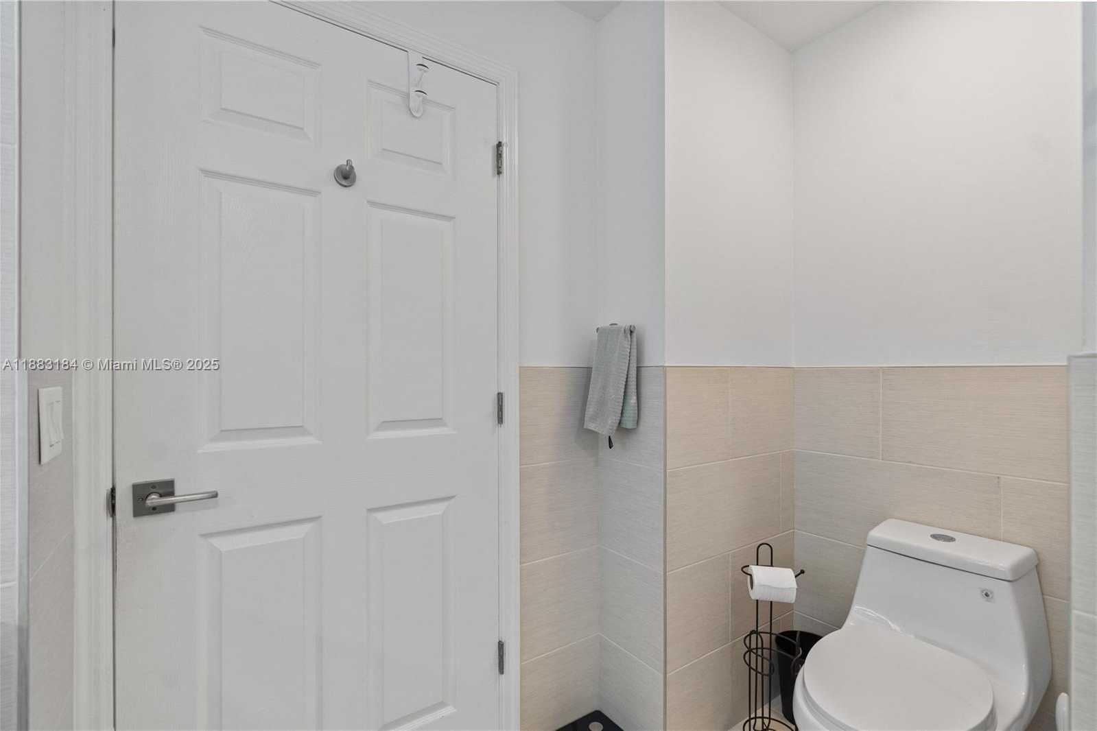Small Image of 11102 NORTH WEST 83RD ST #102, Doral Number 29