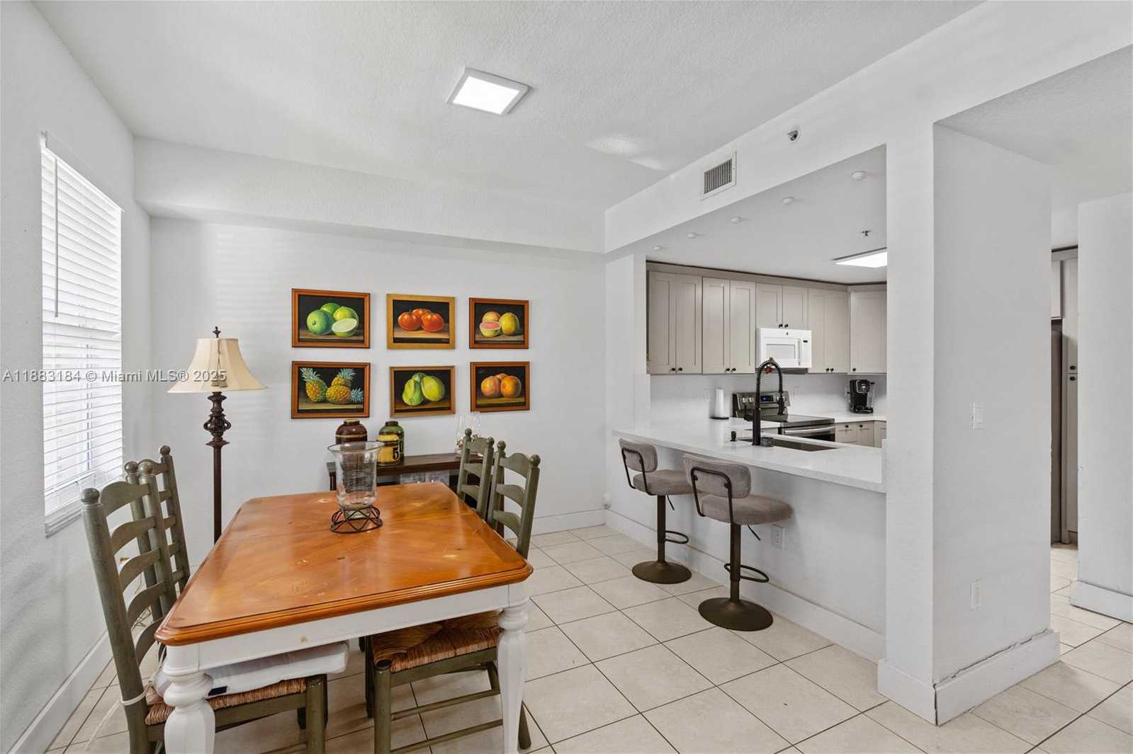 Small Image of 11102 NORTH WEST 83RD ST #102, Doral Number 7