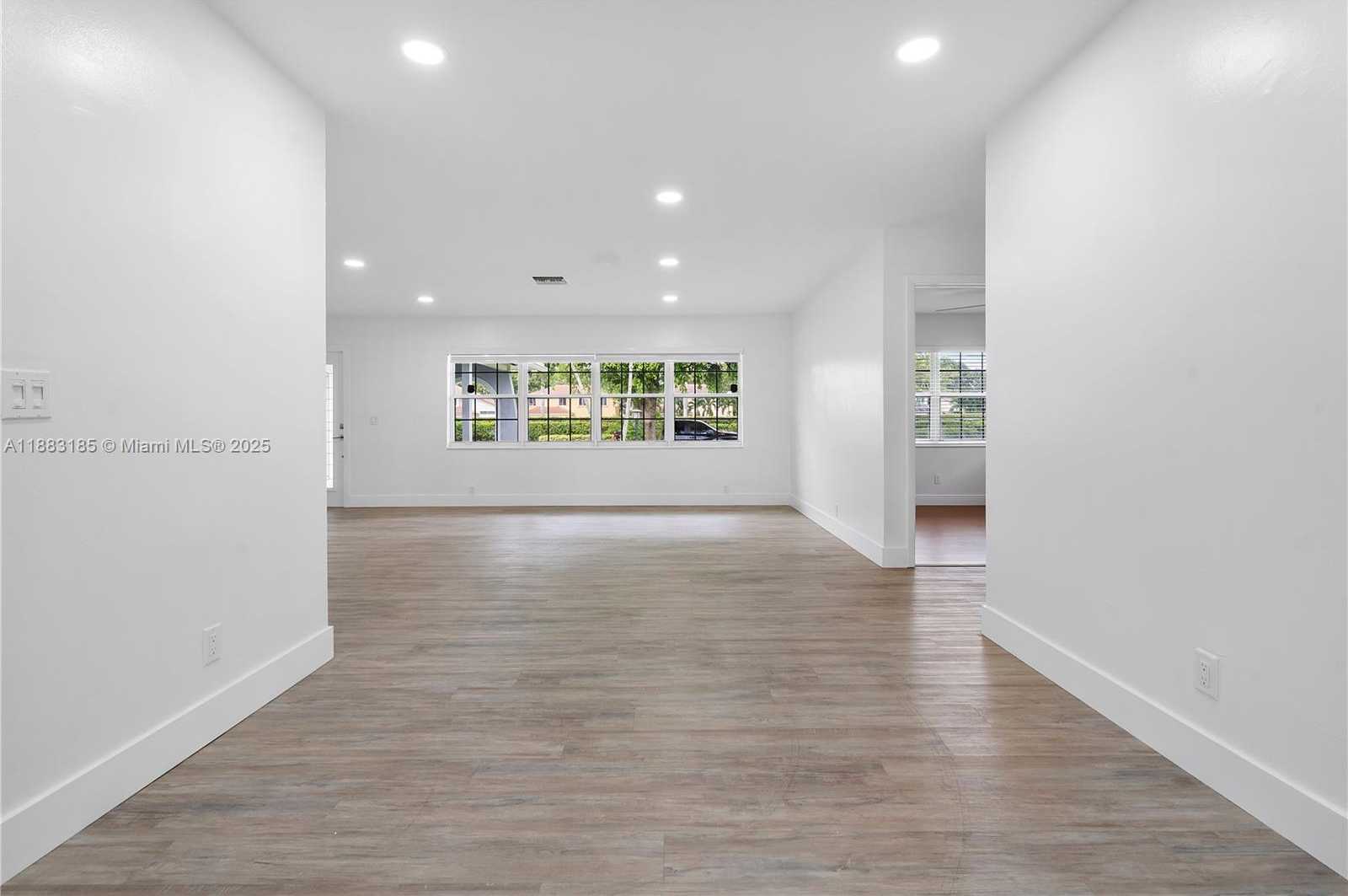 Small Image of 11240 SHERIDAN ST #11240, Pembroke Pines Number 15