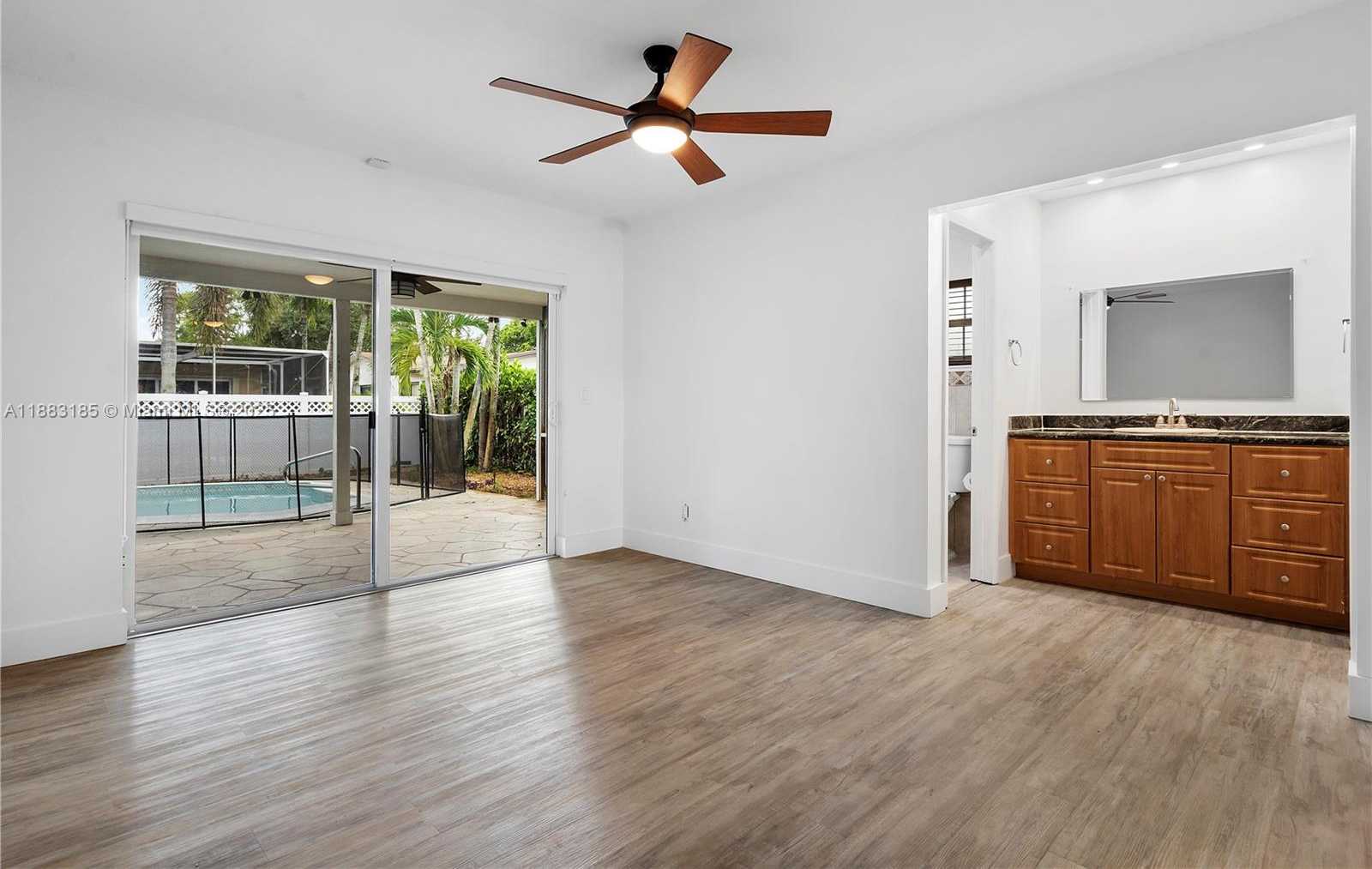 Small Image of 11240 SHERIDAN ST #11240, Pembroke Pines Number 23