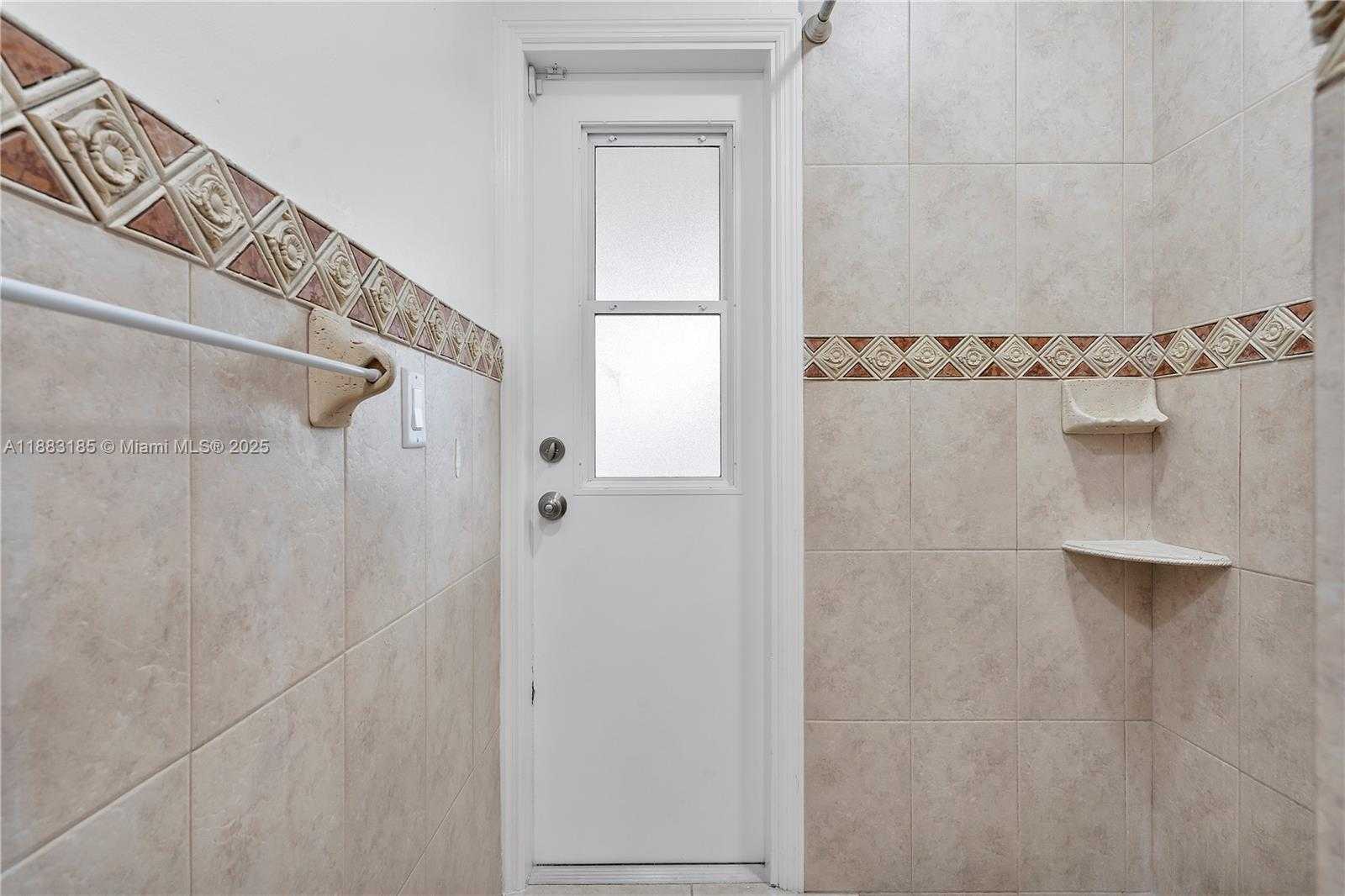 Small Image of 11240 SHERIDAN ST #11240, Pembroke Pines Number 31