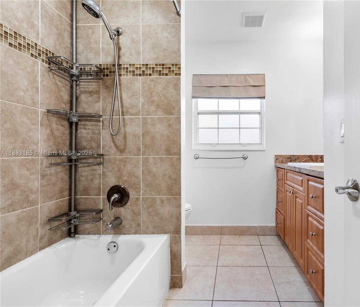 Small Image of 11240 SHERIDAN ST #11240, Pembroke Pines Number 44